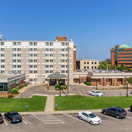 DoubleTree by Hilton Neenah Buitenkant foto