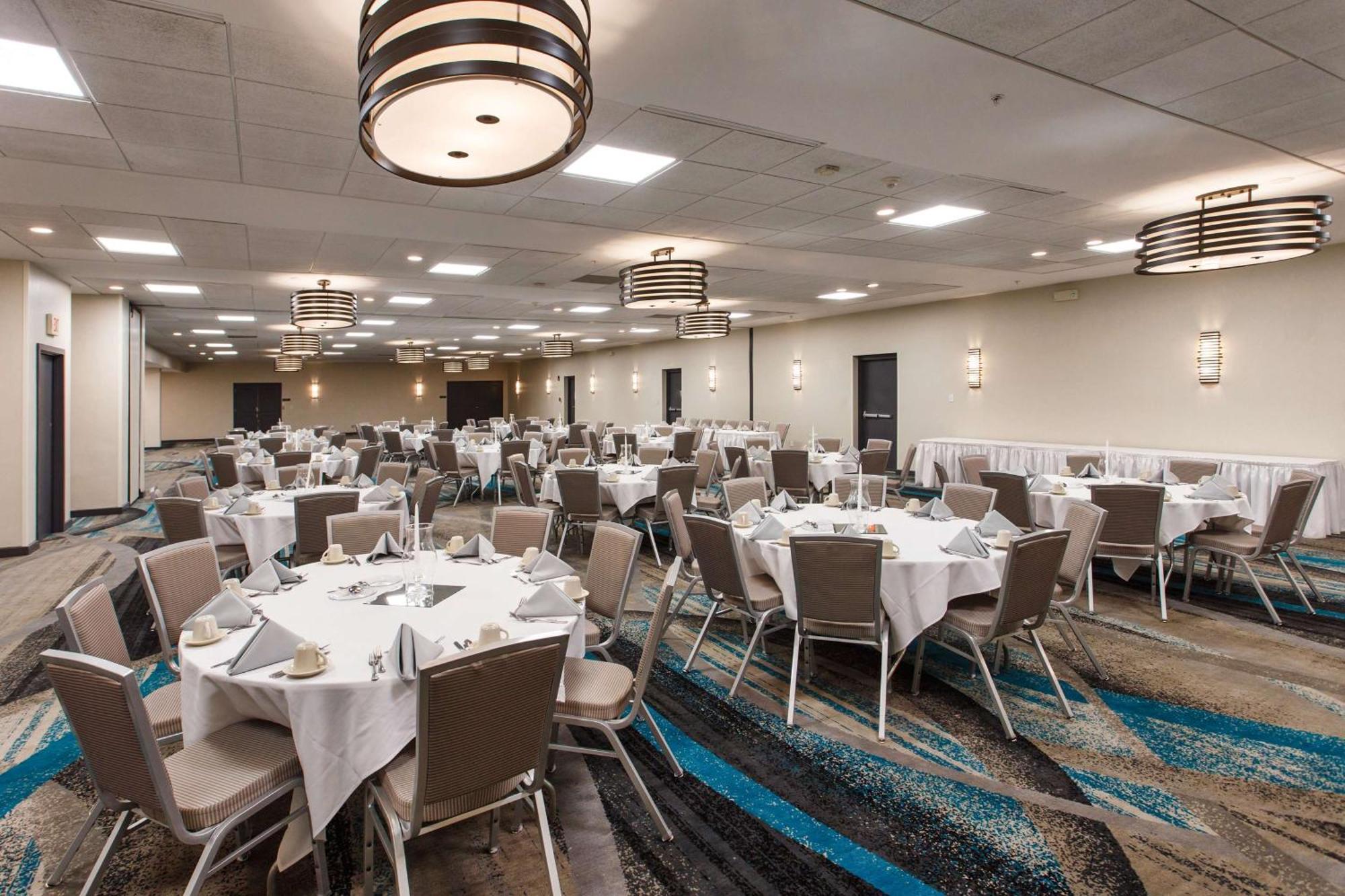 DoubleTree by Hilton Neenah Buitenkant foto