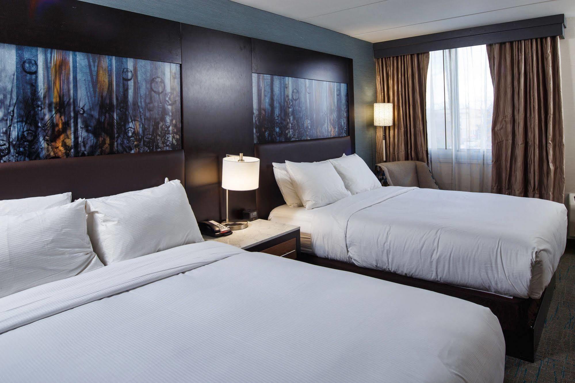 DoubleTree by Hilton Neenah Buitenkant foto
